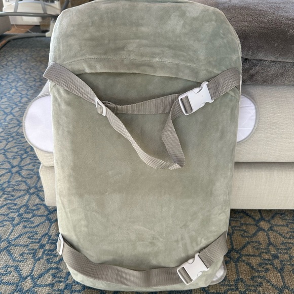 BABOCUSH Newborn Comfort Cushion - Picture 2 of 4